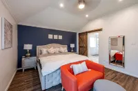 Spacious 4 bed room House Charming Pearland Retreat • Family Friendly - 3-Star