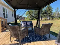 Little Haven Cottage - Ocean View 2 Bedroom Cottage with Beach Access. - 2-Star