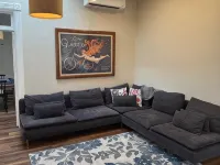Charming Downtown Apartment with Bluff Views in Historic Decorah. Các khách sạn ở Decorah