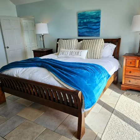 Sea Song 3 Bdrm Beachfront house on Marley Beach with great beach and sea views. Hotels in Warwick