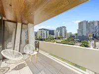 Stunning 2 Bedroom Apt at Waterloo Hotels in Waterloo