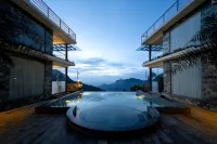 Chandys Drizzle Drops - Munnar Top Station - Pools