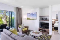 Oaks Cable Beach Resort