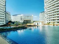 Acellyne's Suites @ The Residences at Commonwealth by Century 錦繡城市購物中心附近的飯店
