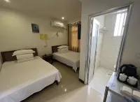 Pingjiang Herun Hotel
