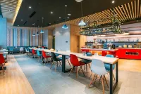 Ibis Hotel (Shanxi Dayi Hospital) - bar