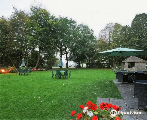 Hyll Hotel - parking
