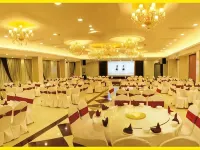 Dazhou Huazhou Hotel (City Center Plaza Dayi Middle School) Hotels in Dazhou