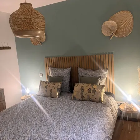 "Le meublé apartment with unlimited jacuzzi near Mont-Saint-Michel