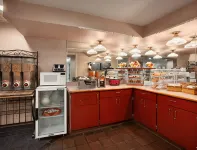 Baymont by Wyndham Muncie Near Ball State University - breakfast