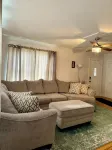 Cozy Bungalow 3Bdrm, 2.5ba, Courtyard