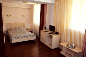 Zolotoe Kryilo Lenina 51 Mini-Hotel