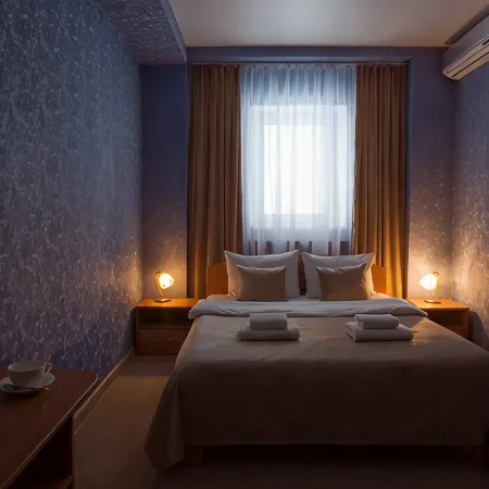 Mirazh Hotel
