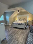 Spacious 4-bedroom house with all the extra amenities you’re looking for! - Wi-Fi