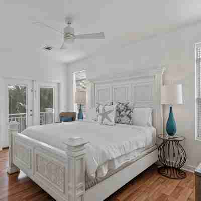 Beach Access, Resort Pool, Shops & Restaurants. Between Alys  & Rosemary Beach Rooms