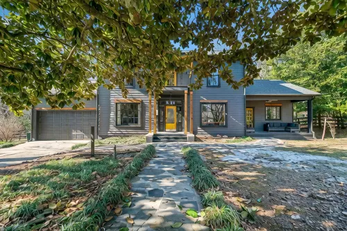 Historic 6 Bedroom Luxury Home Walking Distance to Downtown Jasper!