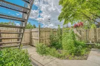 Charles Village 1-Br, Walk to Johns Hopkins - Condos