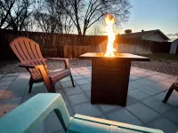 Spacious 4-bedroom, pet friendly, outdoor games, fire pit in charming Fruita Hotéis em Fruita