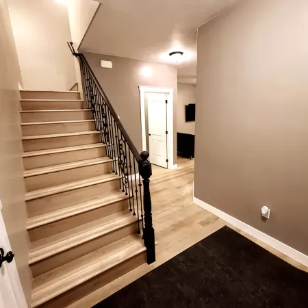 Cozy Ski, Golf, & Hiking Retreat w/Hottub, Pool, Private Sauna, Pingpong, & More