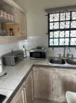 Free Loaner car….Barbados Charming 3-Bedroom with AC, WiFi in ST James. - 2 ดาว