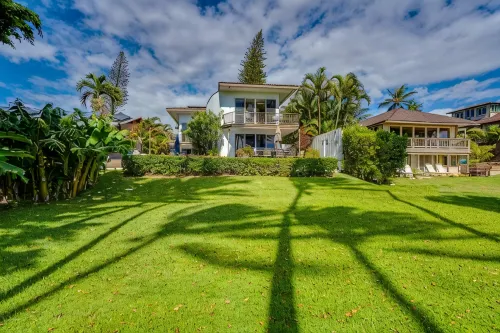 RARE, GATED, PRIVATE BEACHFRONT HOME! PRIVATE POOL, 6 BEDS  6 BATHS - بوتيك