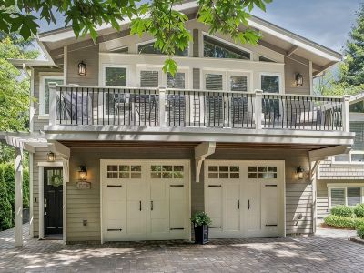Quiet Carriage House Charmer NEW KING BED