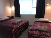 Aaron Court Motel