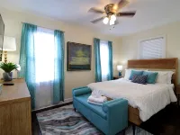 Beachy Bungalow for Family Fun!  Walk to local Beach! Hotels in Warrington