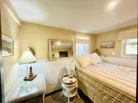 Waterfront Plymouth Pond Retreat, Sleeps 6, Pet-Friendly, Kayaks, Fire Pits -  Ferienwohnungen