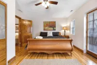 Modern Historic 3 bdrm 2 bath - Homestays