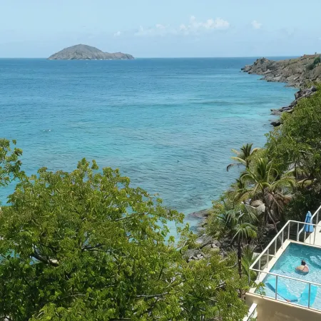 Magens Bay Super Villa! 2026-27 Specials: 1or2 Nts Free 3Pools, Beach, 36' Boat!
