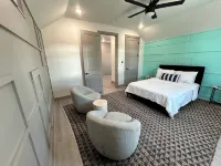Starry Night: 3,800 Sqft, 1-Min to Beach!  - Resort Pool, Dog Friendly! - 4-Star