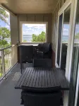 Sunrise Central on the Beach! Only you and the view! Relax to the sound of waves - Uima-altaat