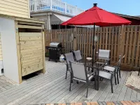 Family Friendly - 1/2 Block To Beach - 4 BR 3 Bath - Driveway Parking!