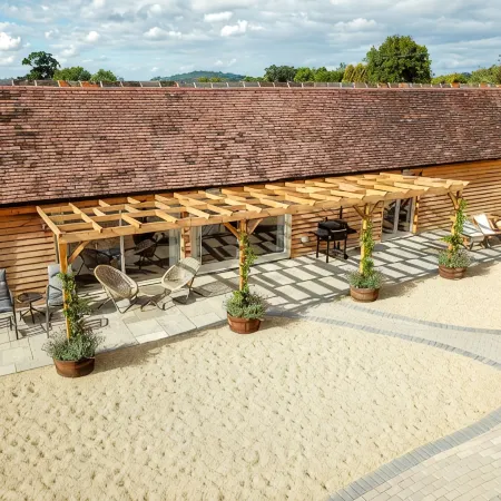 Luxury 3-Bed Cotswolds Barn for Families & Friends