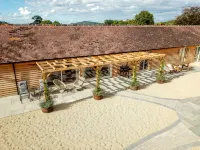 Luxury 3-Bed Cotswolds Barn for Families & Friends