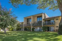 Luxury Condo- Across The Street From The Beach!  Free WIFI
