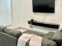 Charming 2-bedroom apartment with AC, WiFi in wonderful Nassau ラブビーチ周辺のホテル
