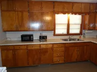 1950's Retro Ranch. Conveniently located off Highway 281 -  Privatzimmer