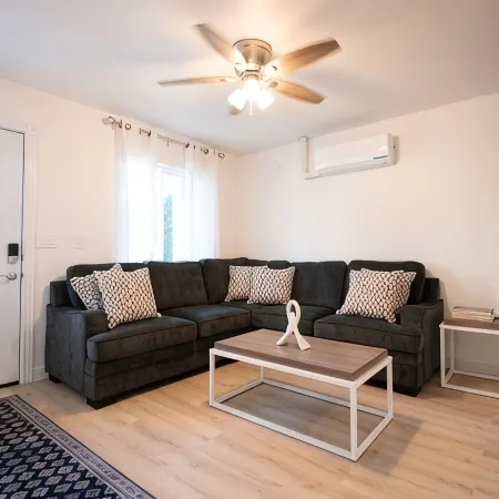 Charming 2- bedroom house close to sequoia national park with EV charging