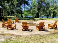 Serenity Springs On The Suwannee Cabin #1 - Homestays