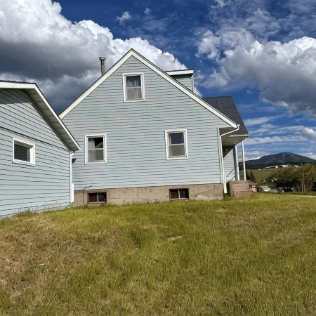 Beautiful Cozy home in Philipsburg