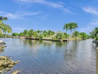 Waterfront Heated Saltwater Pool & Kayaks - 4-Star