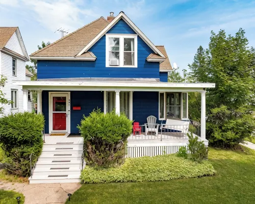 Kid-Friendly, Family Homebase Only 2 Blocks to Lake Superior - Dine Hike Explore Hotels in Two Harbors