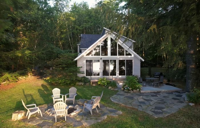 Beautiful Phillips Lake Home.