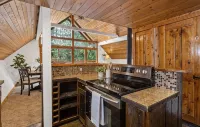 Private 2Br Creekside Chalet w/ Wood Stove!