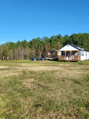 寧靜私密小屋，提供適合家庭和朋友的趣味活動，佔地25英畝 - 3星級