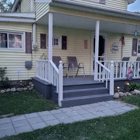 Lake Front on Little Clear Lake- Comfort Resort