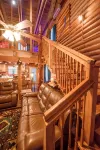 Beautiful log home less than a half mile from ichetucknee springs north entrance