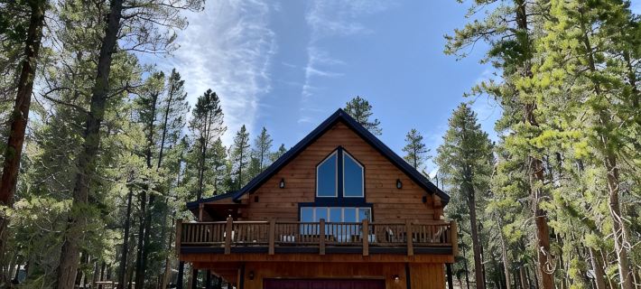 The Fabulous Black Hawk Log CabinFamily and Pet - friendly Hotels in Gilpin County